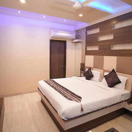Hotel Rajkamal Near Varanasi Railway Station Exterior foto